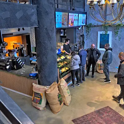 3 Cores Roastery Specialty Coffee cafe