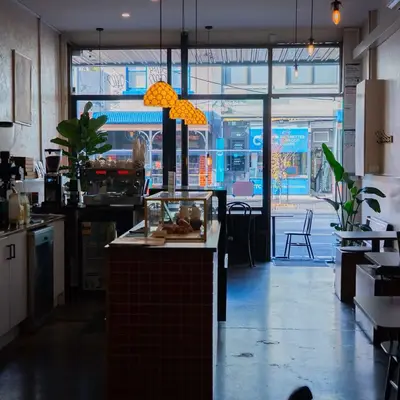 Commune cafe